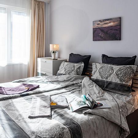 Photo Art Apartment Burgas Extérieur photo