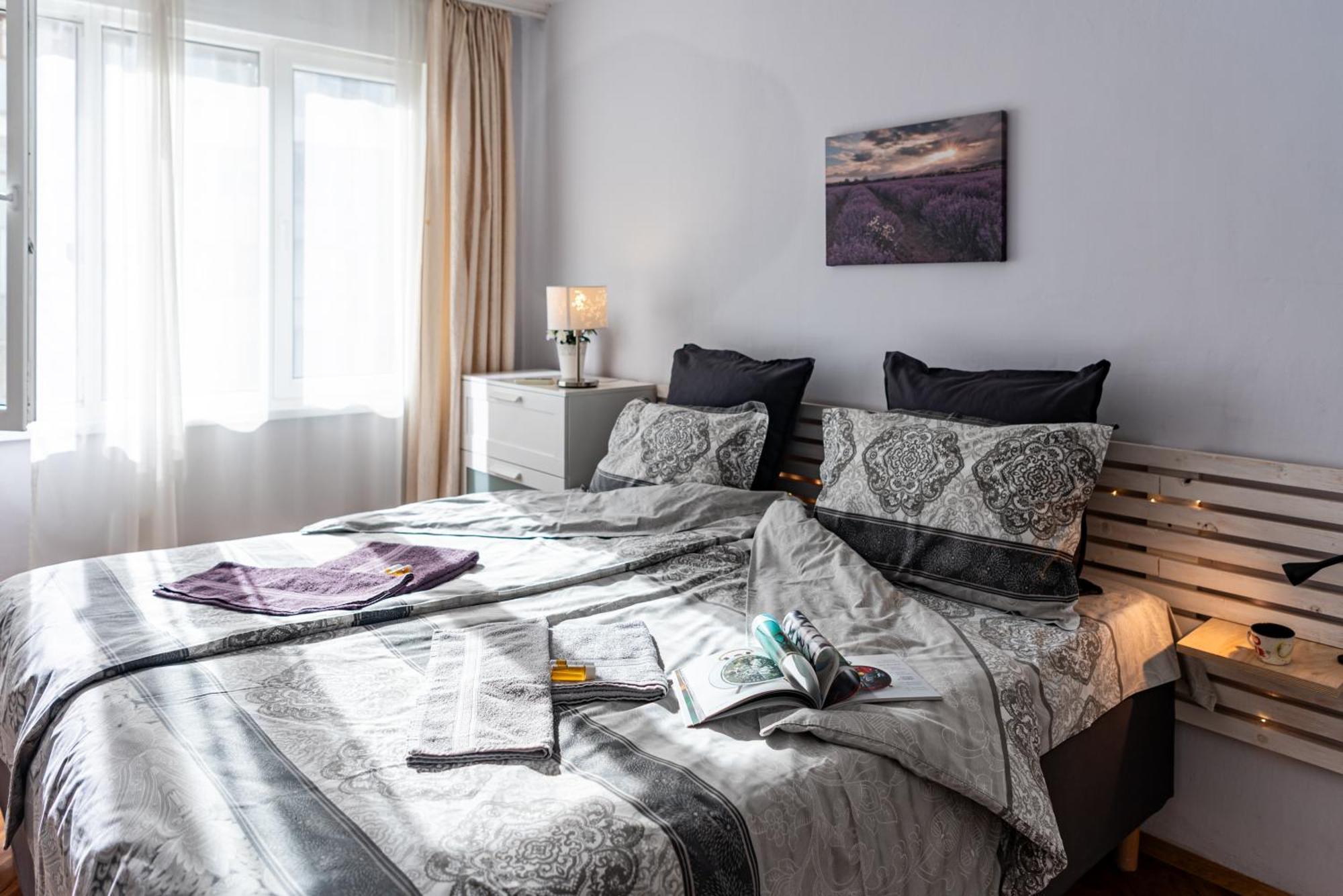 Photo Art Apartment Burgas Extérieur photo